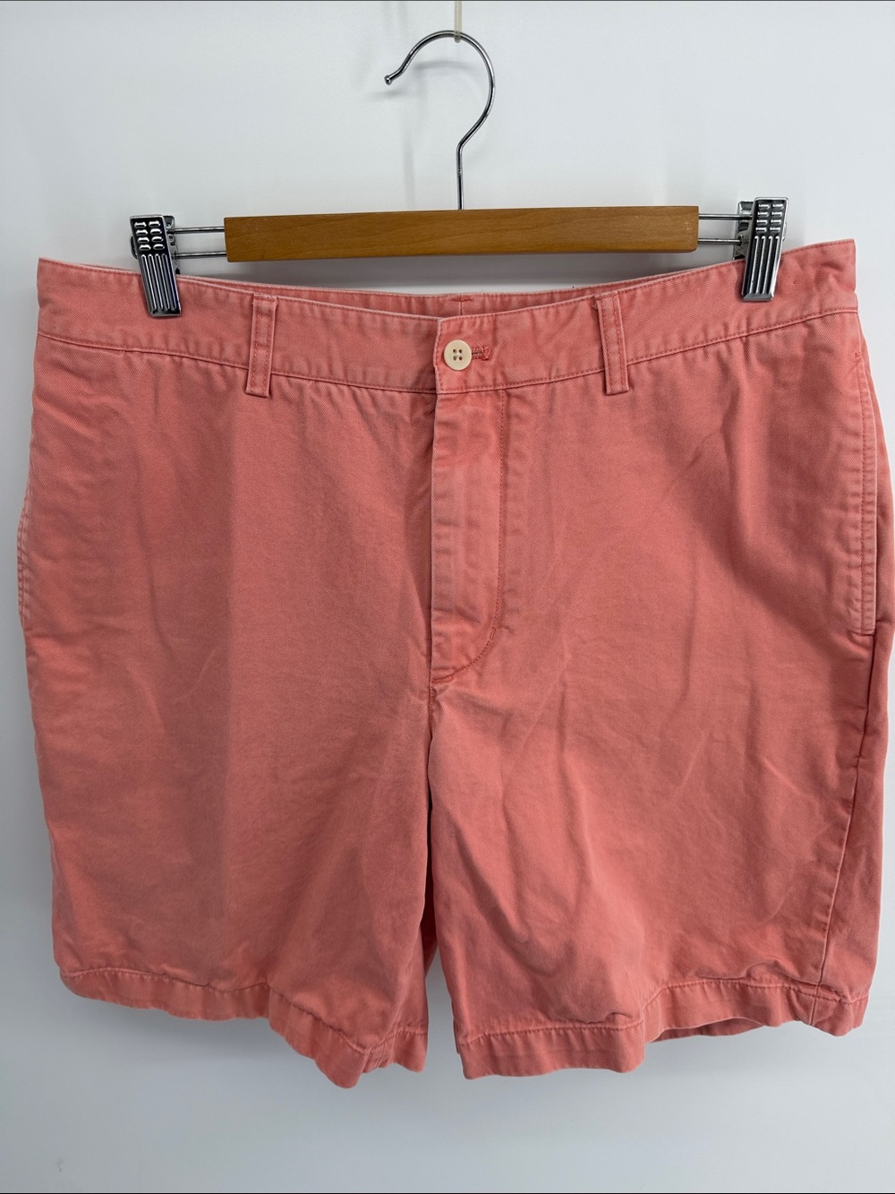 Vineyard Vines flat front chino dress shorts sz 34